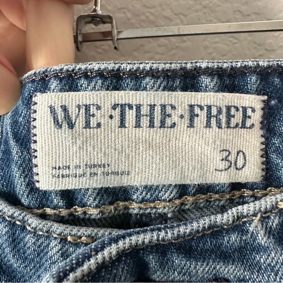 WE THE FREE Moxie Blue Slouchy Denim Jeans SZ 30 - Picture 6 of 9